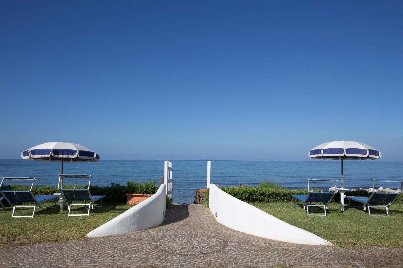 Hotel Villaggio Torre San Vito Gaeta Esterno foto